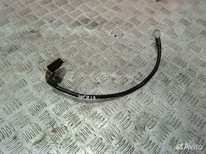 Клемма аккумулятора Mercedes-Benz E-Class W212