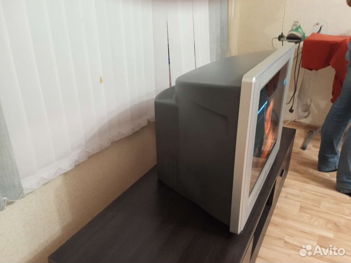 Продам телевизор Philips