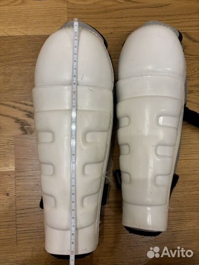 Щитки хоккейные