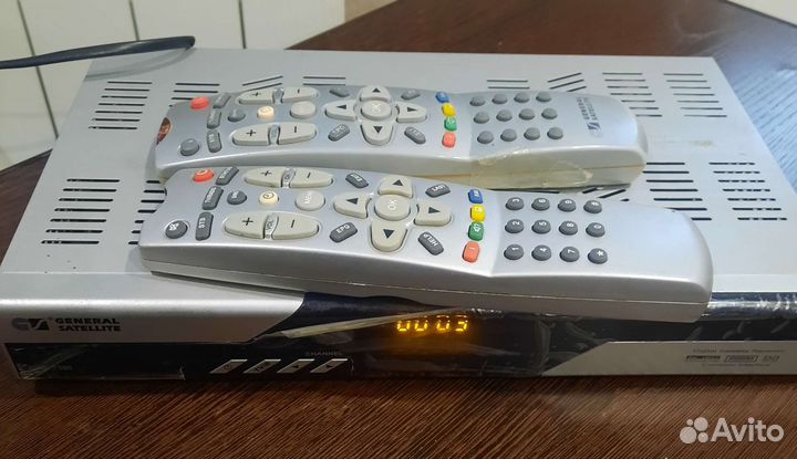 Ресивер триколор DRE-7300