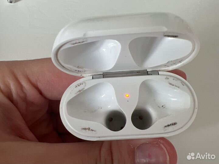 Airpods 1 наушник левый и кейс