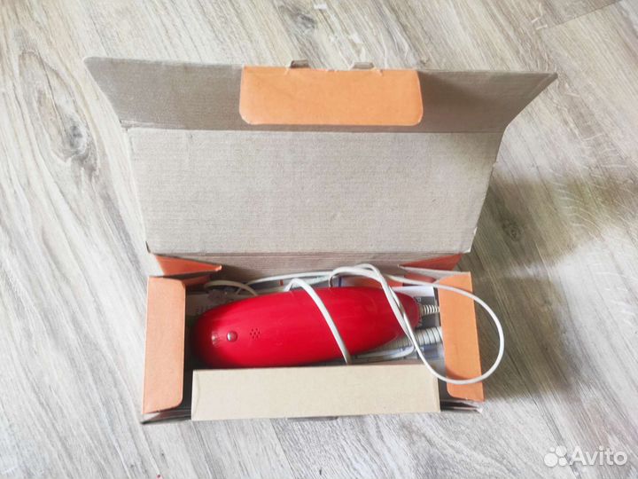 Однолинейный телефон LG