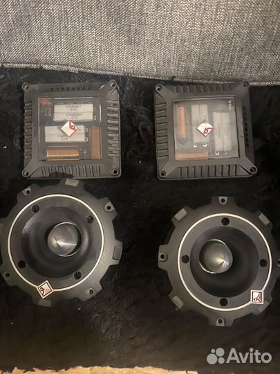 Колонки в авто