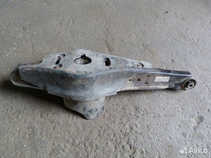 Рычаг задний нижний VW Passat B6 2005-2010 (1K0505