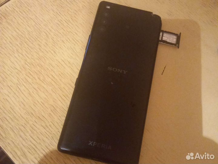 Телефон Sony L4 l 4312 разбит экран