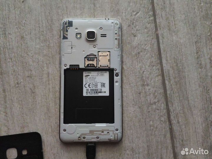 Телефон Samsung j2 prime