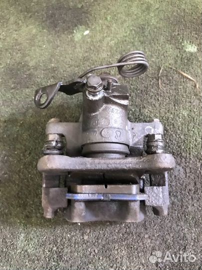 Суппорт задний правый Audi A6 C5 AGA