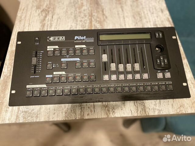 Световой пульт sgm pilot 2000 universal dmx