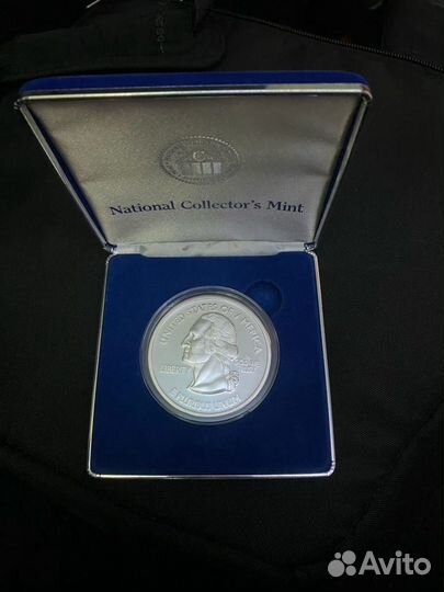 Медаль настольная В честь серии из 50 квотеров. сш