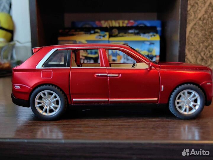 Металлическая машинка Rolls Royce Cullinan