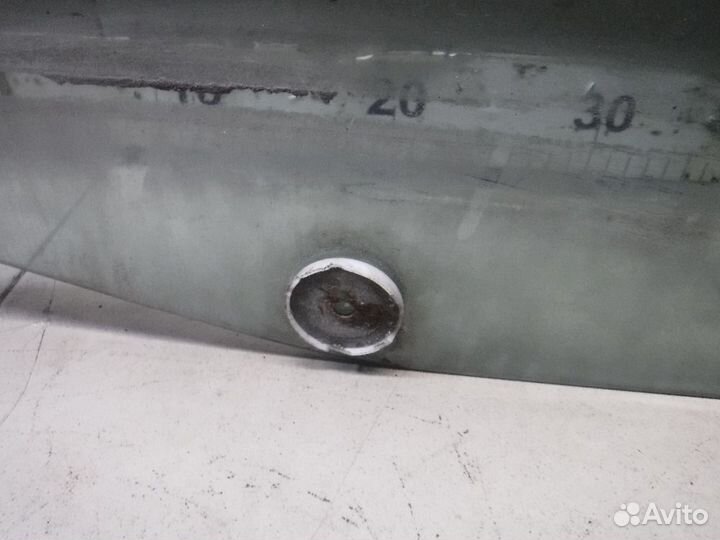 Стекло двери передней левой Ford Taurus