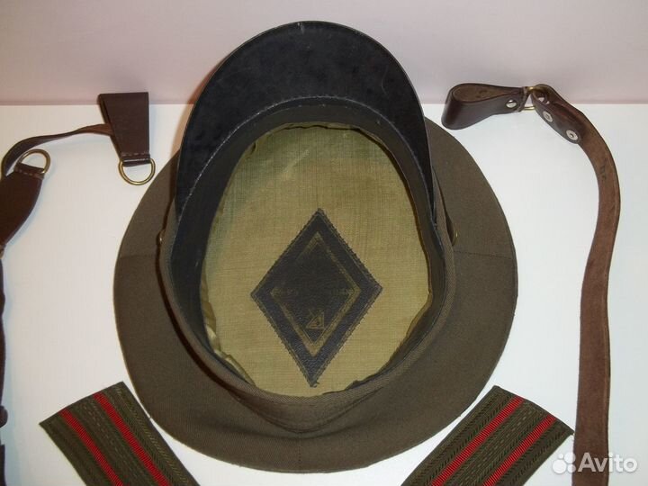 Полевая фуражка,погоны и портупея