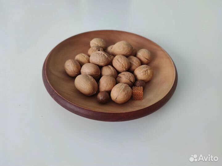 Деревянная миска ручной работы