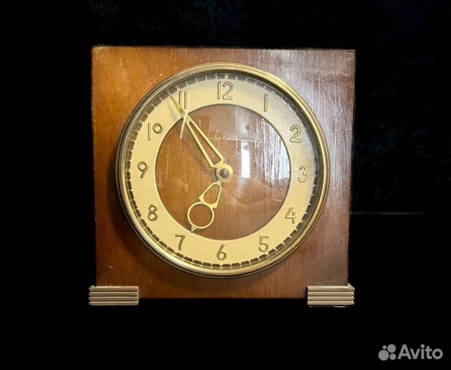 Часы настольные СССР весна