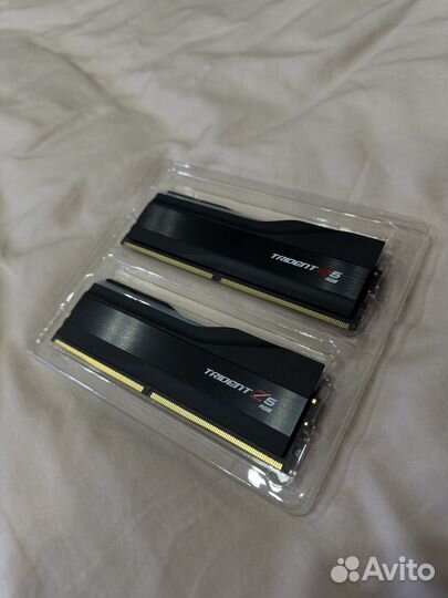 DDR5 G.Skill Trident Z5 RGB 32GB (2x16GB) 6400 CL3