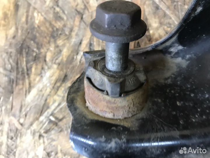 Рычаг подвески Логан Ларгус Альмера