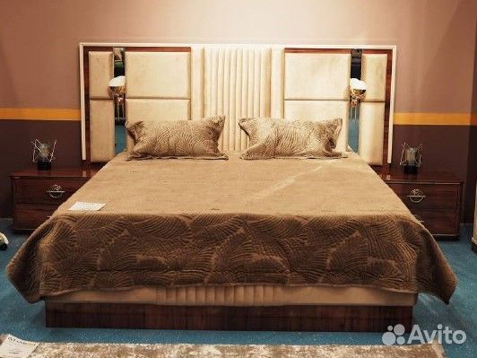 Спальный гарнитур