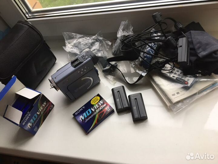 MD Discman минидисковая видеокамера Sony DCM-M1