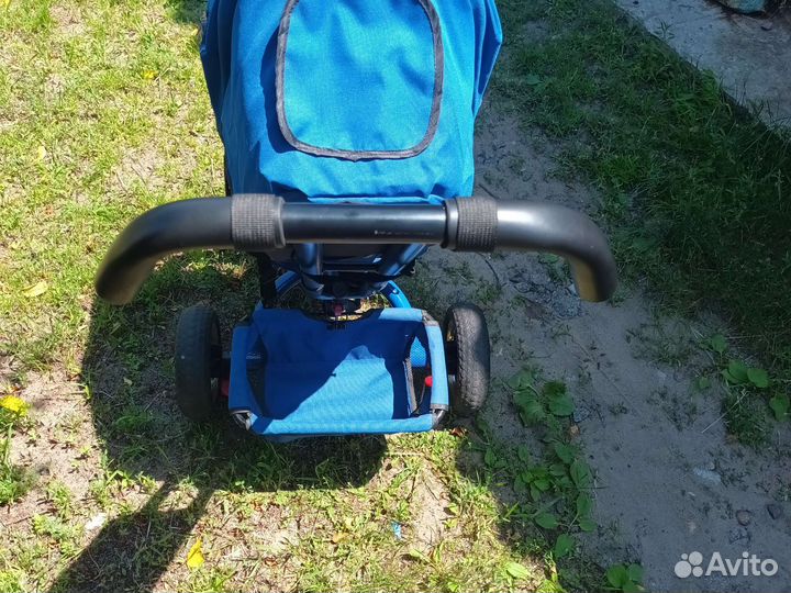 Велосипед трехколесный с родительской ручкой