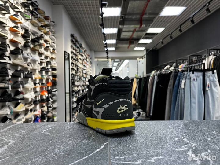 Кроссовки Nike trainer в ТЦ мтв центр