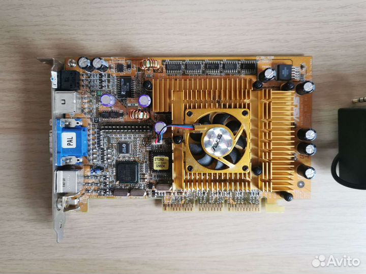 Asus V8200T2 deluxe 64MB с VR-очками