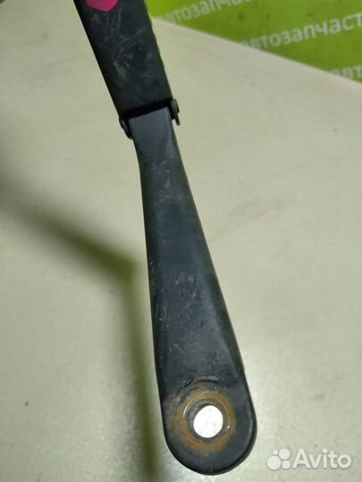 Поводок стеклоочистителя Ford Focus 1 2.0 zetec