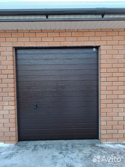 Гаражные ворота Alutech