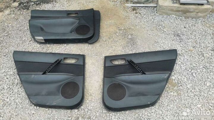 Обшивка двери Mazda 6 GG 2.0 2006