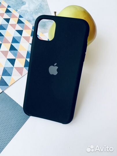 Чехол на iPhone 11