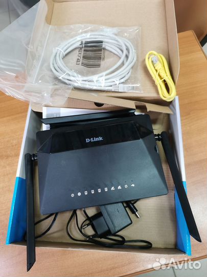 Продам роутер d-link dir-825