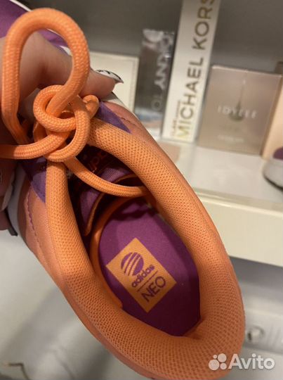 Кроссовки adidas новые