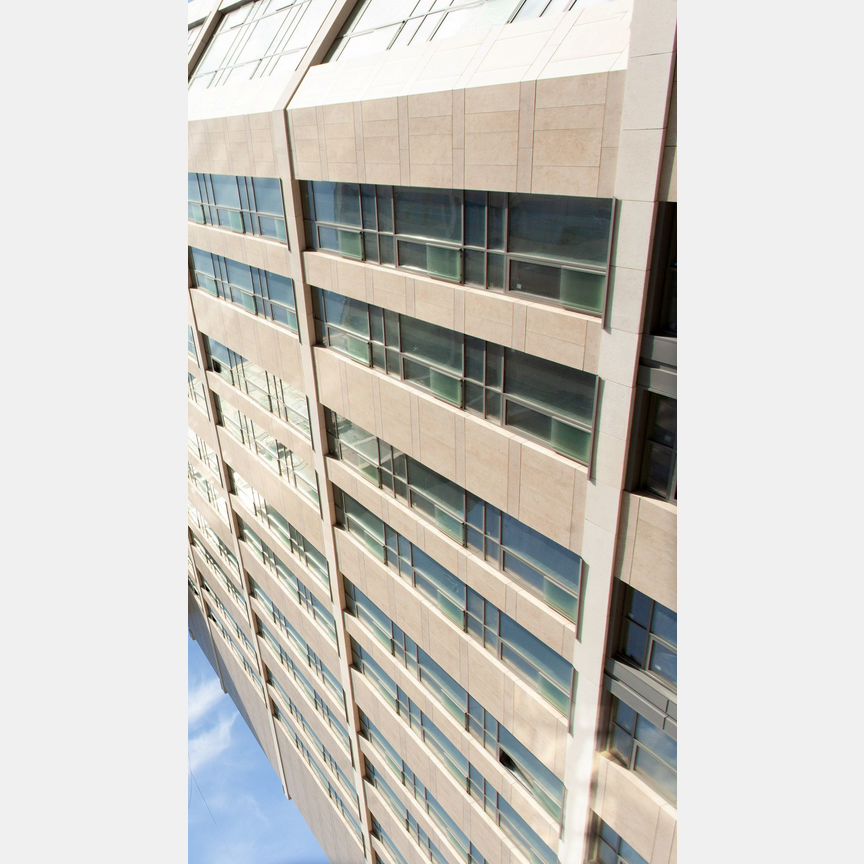 2-к. квартира, 74 м², 20/23 эт.