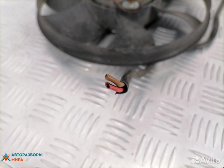 Вентилятор радиатора Volkswagen Passat B5 1999