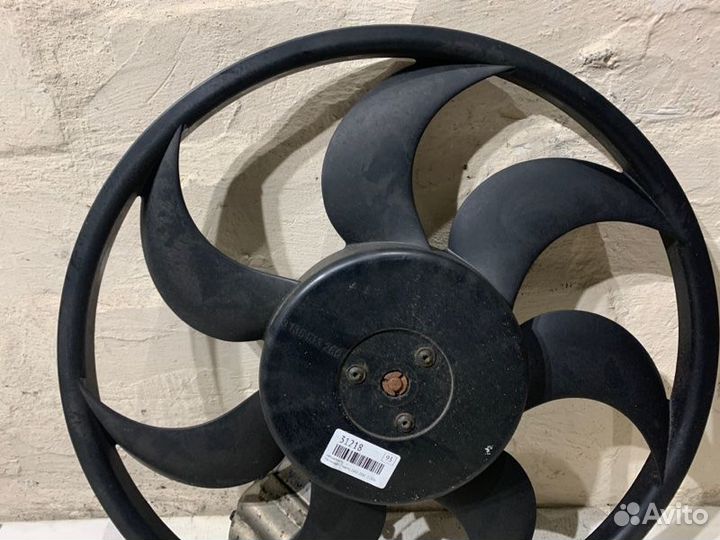 Вентилятор радиатора Volkswagen Touareg 2002-2010