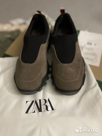 Кроссовки Zara женские