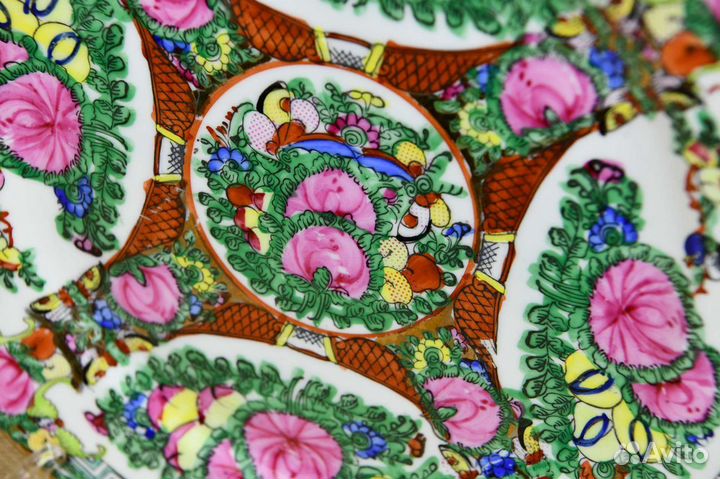 Тарелка настенная. Ручная роспись. Китай