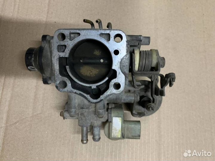 Дросельная заслонка toyota carina AT190