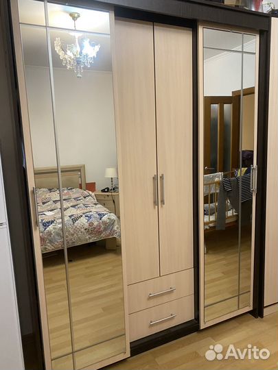 Шкаф плательный