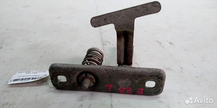 Ограничитель капота BMW 5 E28 82-86г