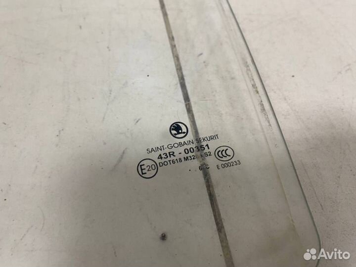 Стекло двери задней левой Skoda Fabia 6Y 1999-2007