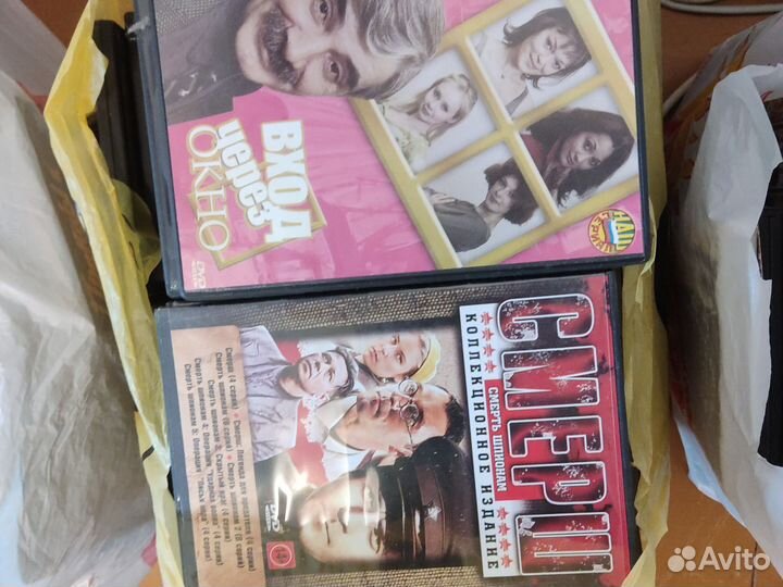 Видео кассеты и двд диски