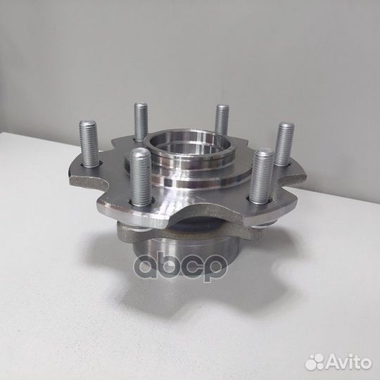 Ступица с подшипником пер. mitsubishi pajero III