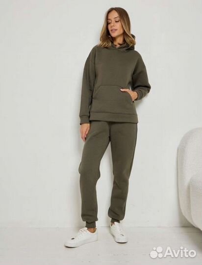 Костюм женский новый