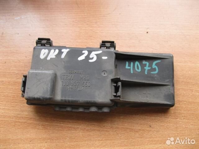 Блок предохранителей от Skoda Octavia (A4 1U) 20