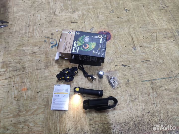 Фонарь armytek Wizard C2 Pro Max тёплый свет
