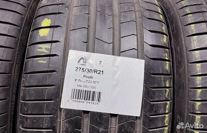 Pirelli P Zero PZ4 245/35 R21 94Y