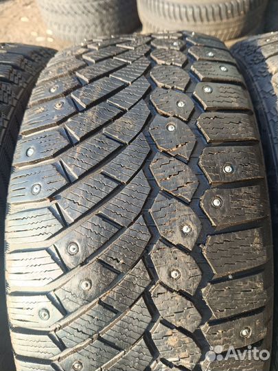 Gislaved Nord Frost 200 225/50 R17