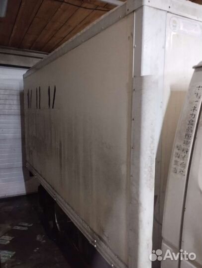 Будка с рефрижератором