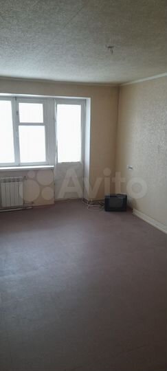 Доля в 2-к. квартире, 42,7 м², 5/5 эт.