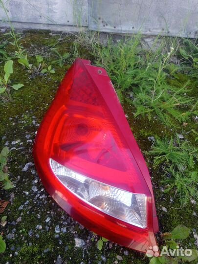 Задние фары Ford Fiesta